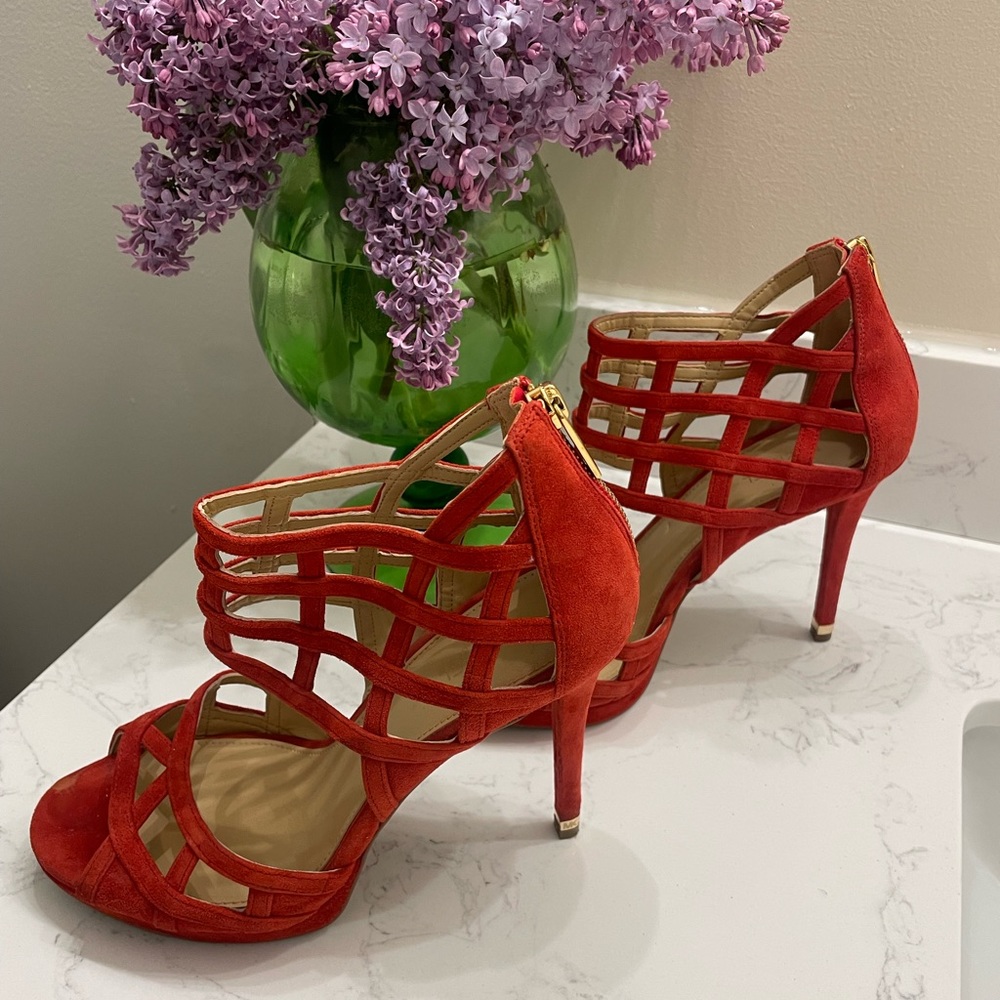 MICHAEL KORS Size 7 heels in gorgeous vibrant red